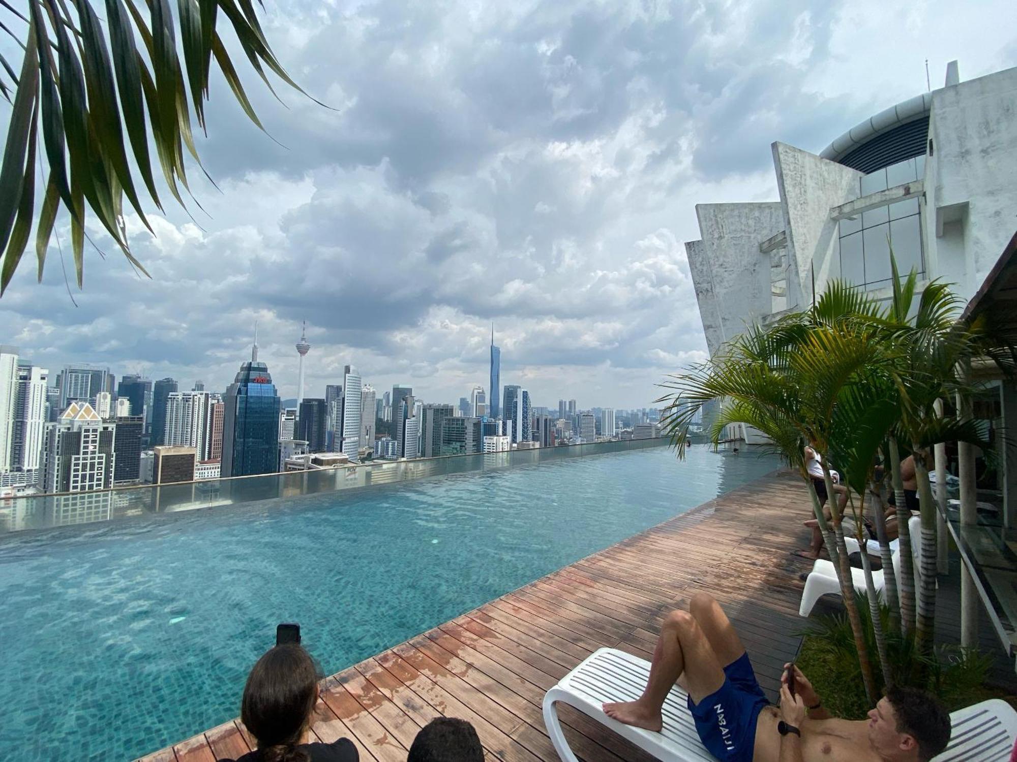Skyfloat Infinity Hostel Kuala Lumpur Extérieur photo